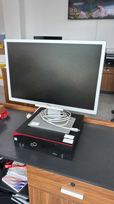 Set Calculator Fujitsu Esprimo D756 si monitor Fujitsu B22W-6, LED, 22", i5-6500T, 16 gb ddr4, SSD 256 GB DVD-RW, WIN 10 PRO, bonus tastaura si mouse