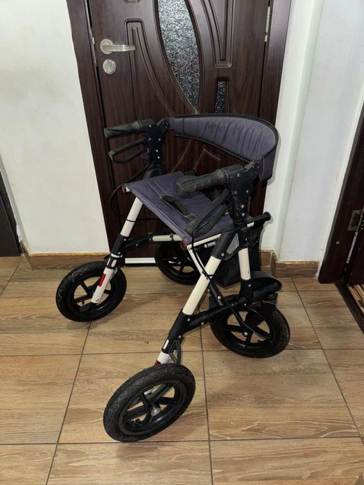 Cadru rulant din aluminiu batrani dizabilitati (ca nou)
