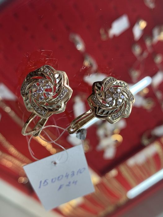 Золото серьги  г.Астана