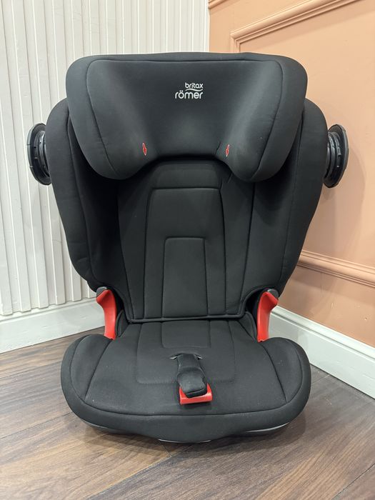 Продам автокресло britax Roemer KIDFIX2 S