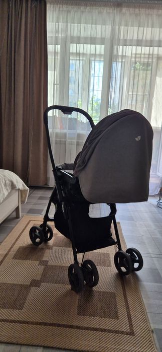 Продам коляску Joie Mirus