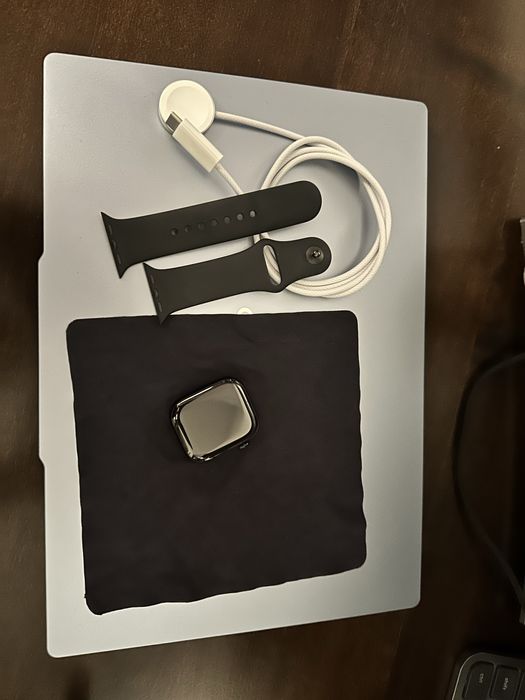 Apple Watch 11, 42 mm, black, garantie extinsa 14/11/29
