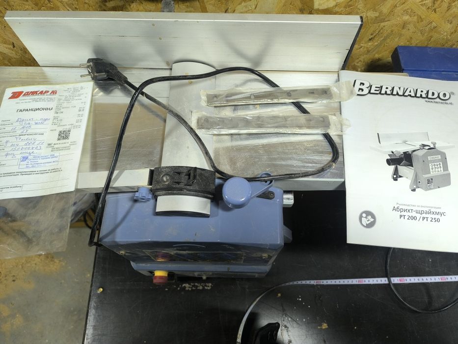 Абрихт-щрайхмус BERNARDO PT 200