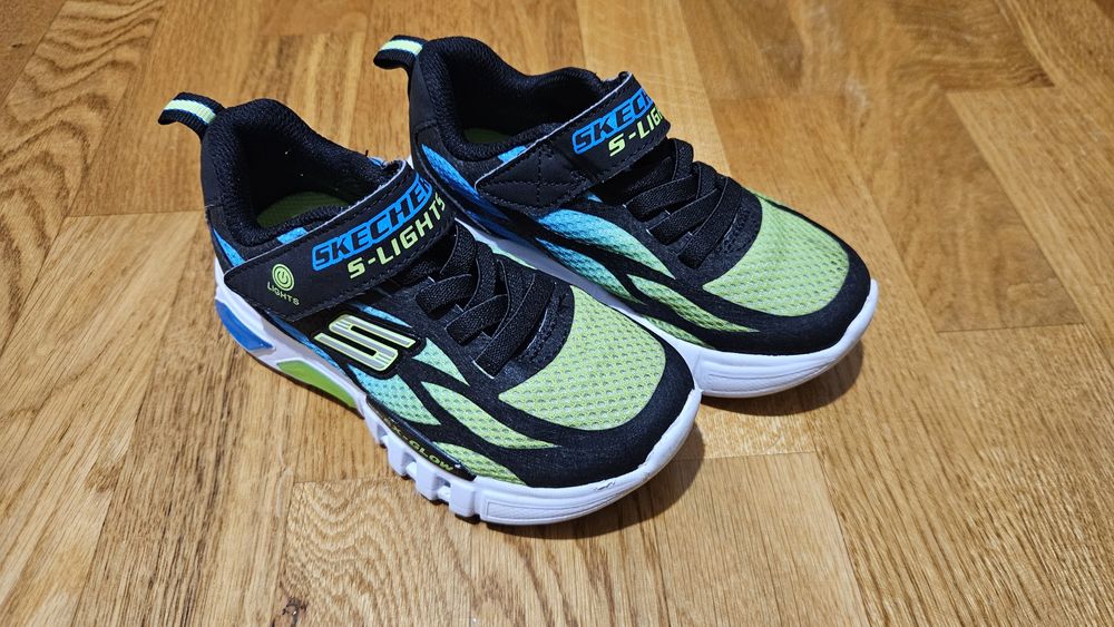 Adidasi skechers copii