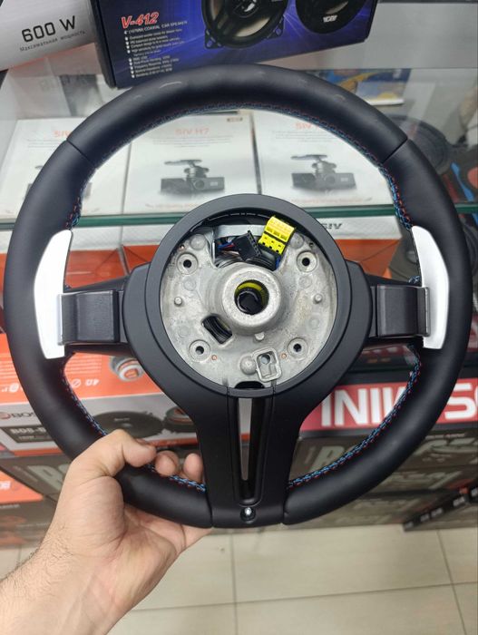 Rul BMW M5 rul (sport dizayn)  universal, tugmali Gm avtolar uchun