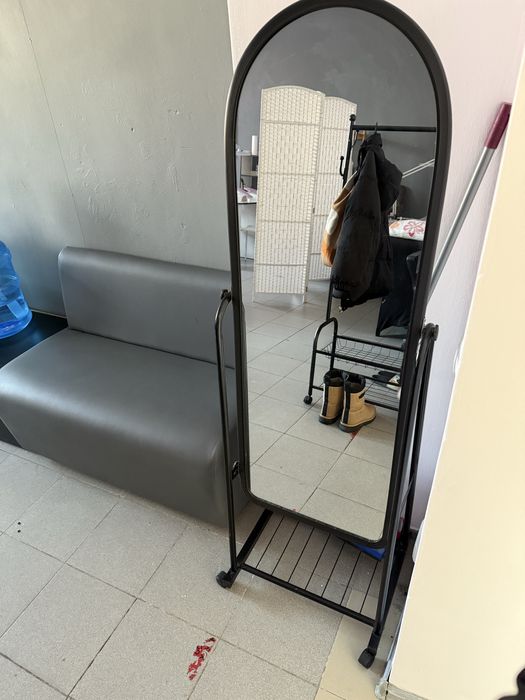 Продаю зеркало черное