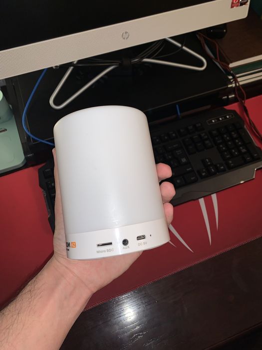 Музыкальная колонка.