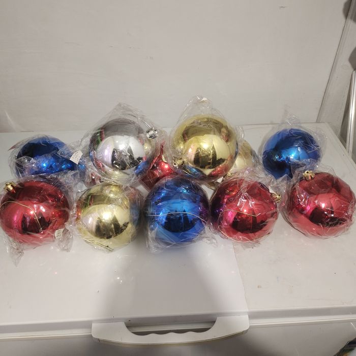 Шары новогодние на ёлку