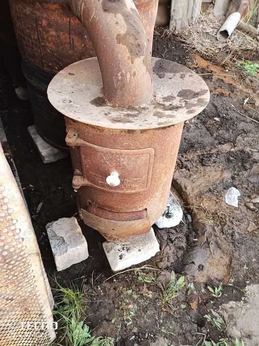 Печь буржуйка , чугунная