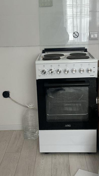 Плита с духовкой