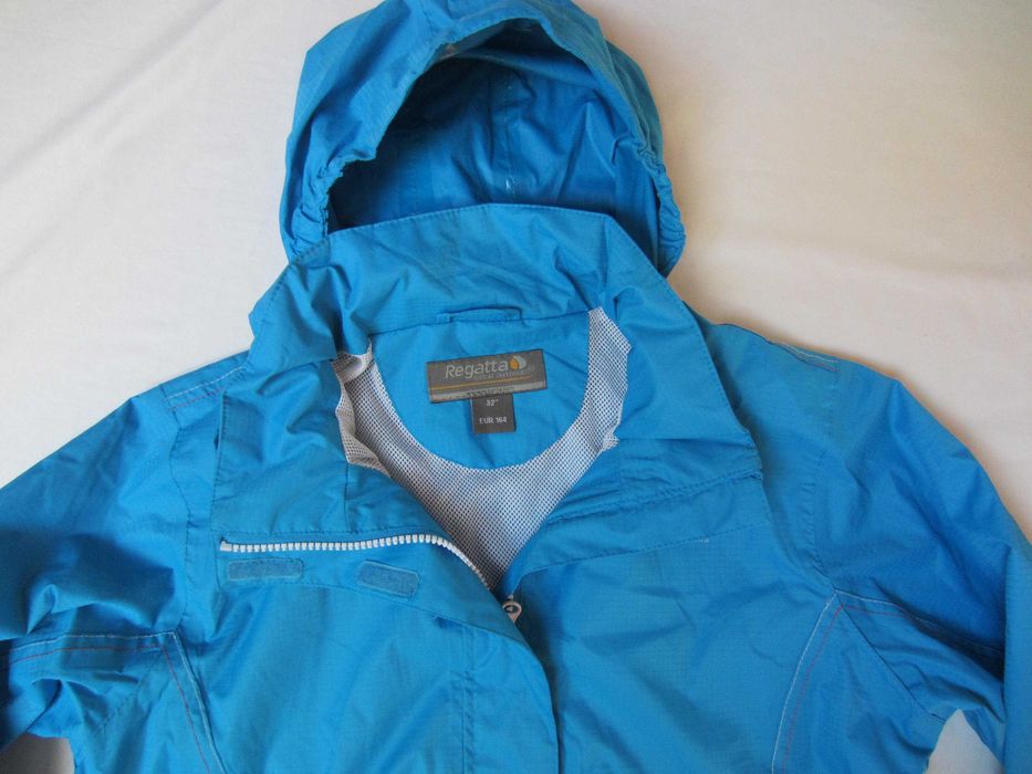 Geaca dama Regatta, masura XS-S, gluga pliabila, stare buna