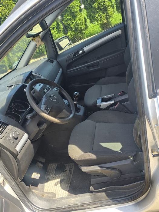 Vând Opel Zafira B 7 locuri