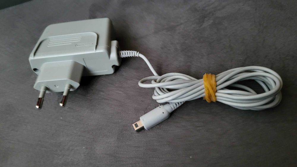 NINTENDO Incarcator netestat se vinde in Timisoara