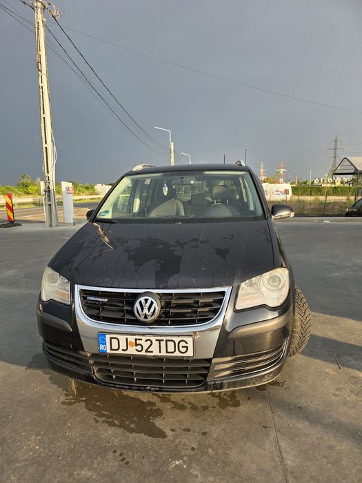 Vând volkswagen touran 2009