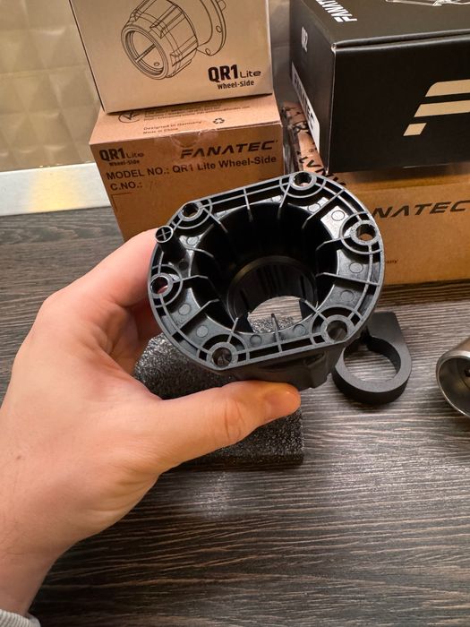 Fanatec QR1 Base Side USB-C + Wheel Side (Kit quick release NOU)