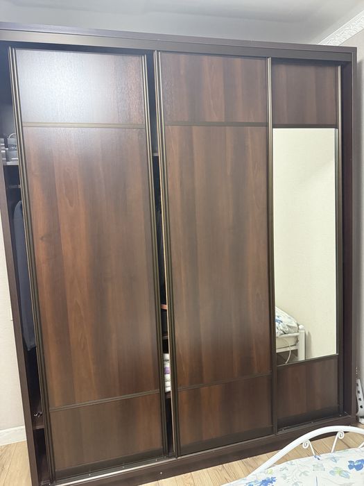 Продам шкаф и компьтерный стол