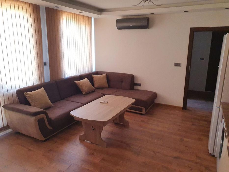 Дава се под наем Двустаен апартамент в Пловдив, Христо Смирненски - 70 кв.м за 434 € - Снимка #2