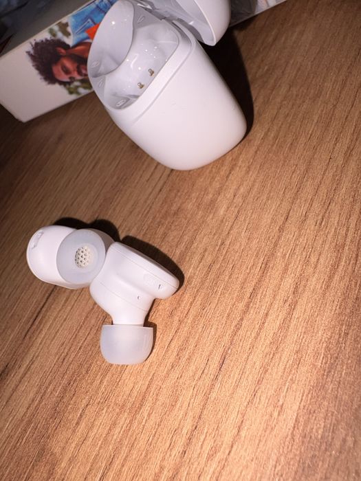 Vand casti jbl tunebuds in stare buna de functionare