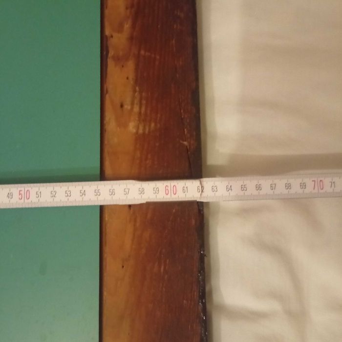 Старо огледало с дървена рамка