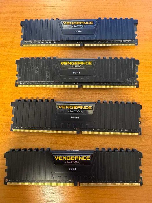 Memorie Corsair Vengeance LPX Black 16 GB DDR4, 2800 mhz