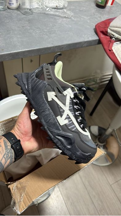 Off-White odsy 1000