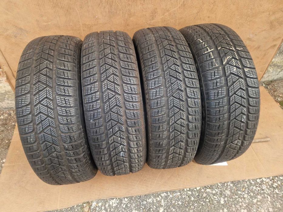 4 Pirelli R17 215/60
Зимни гуми 
DOT3619