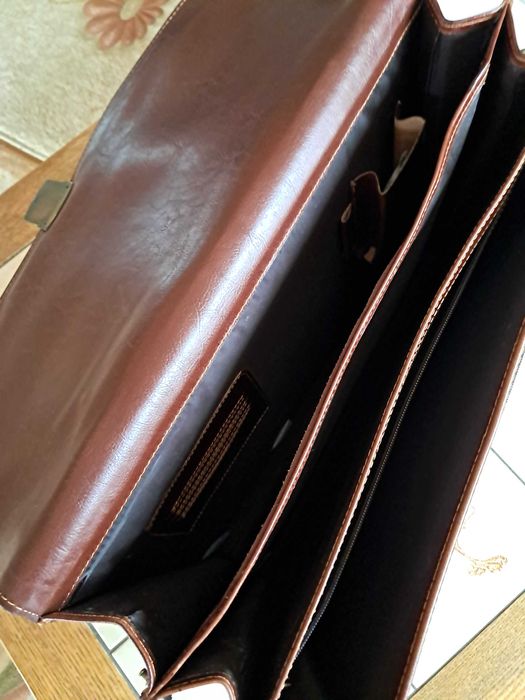 Servieta maro  din piele