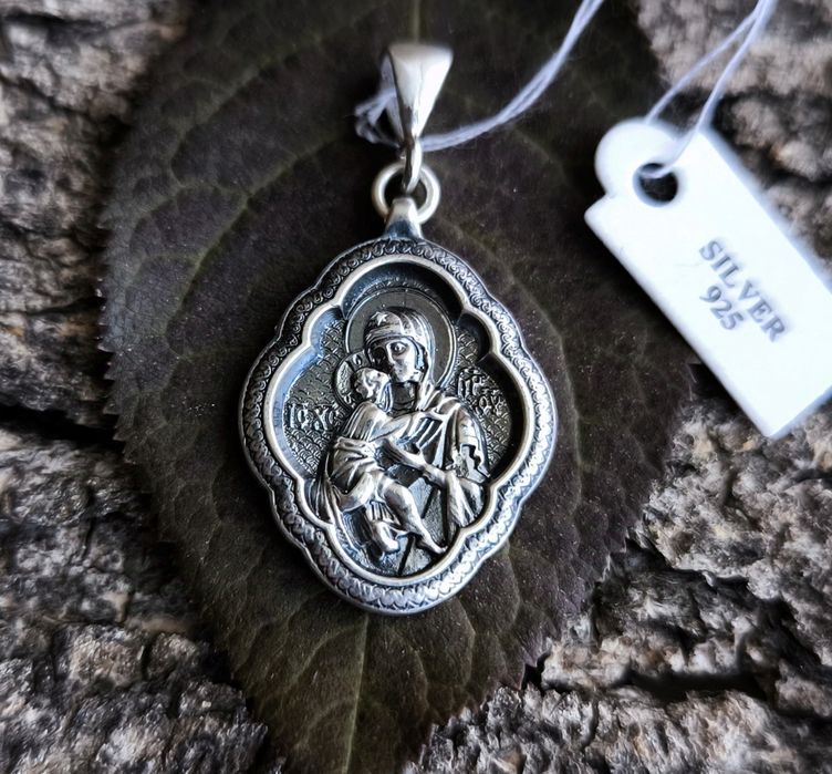 Сребърен кръст, медальони