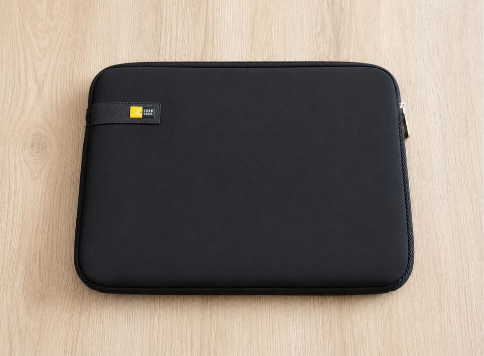 Vând laptop Lenovo Yoga 530-14IKB, model 81EK, laptop 2 în 1 cu ecran tactil și balamale rabatabile la 360°