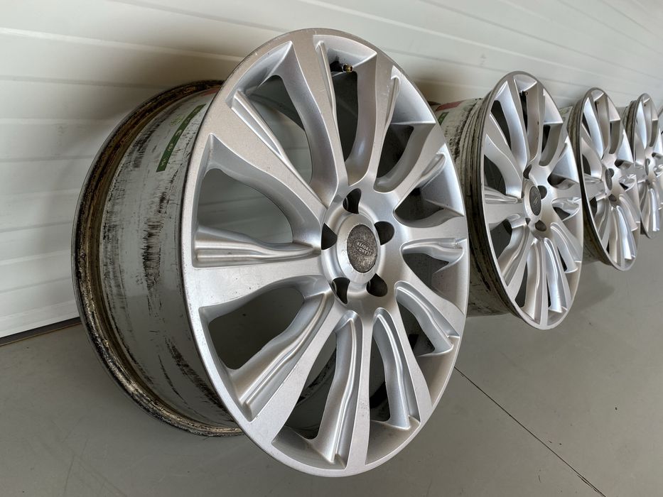 4бр лети джанти 5x120/ц.отв/72.6/ет53/8J/19цола/Land Renge Rover sport