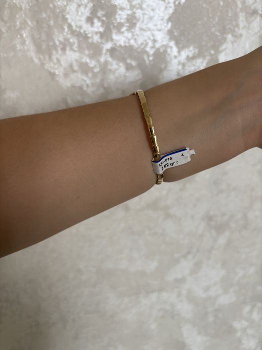 Золотой браслет булгари