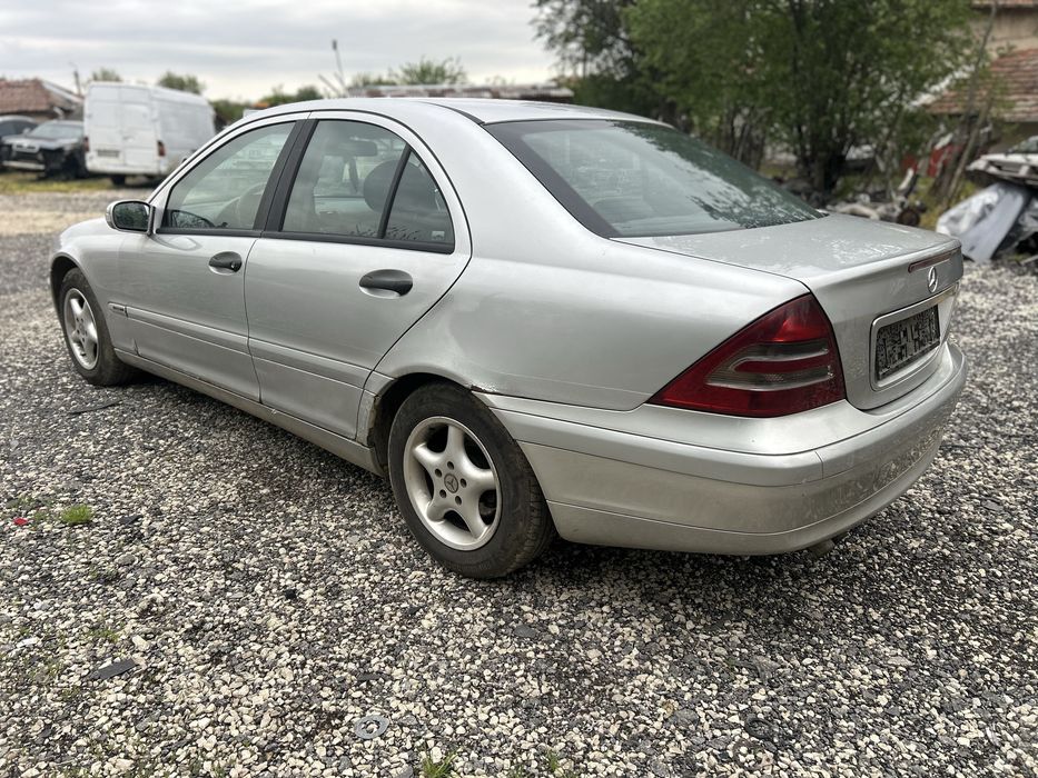 Мерцедес Ц класа 2,2цди на части/mercedes w203 c-clase2,2cdi na chasti