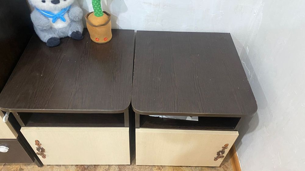 Продам двуспальный кровать с тумбочкой