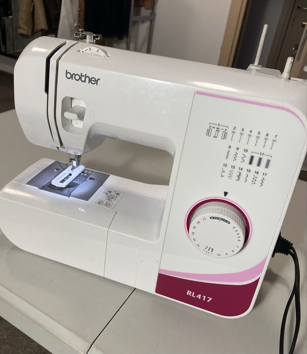 Masină de cusut Brother
