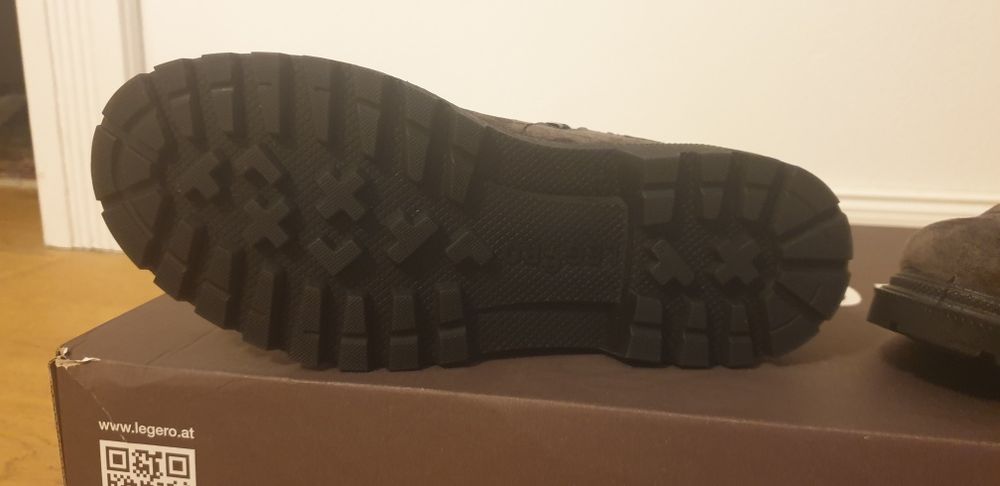 Cizme dama marimea 37 - din piele si cu membrana GORE-TEX