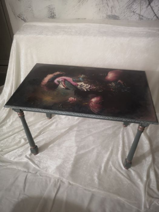 Маса арт декорирана