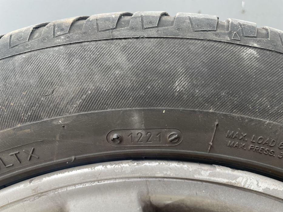 4 броя гуми с джанти