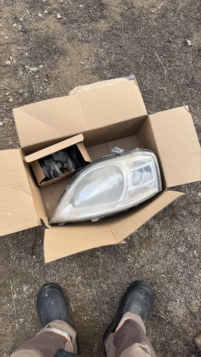 Продам фар ларгус