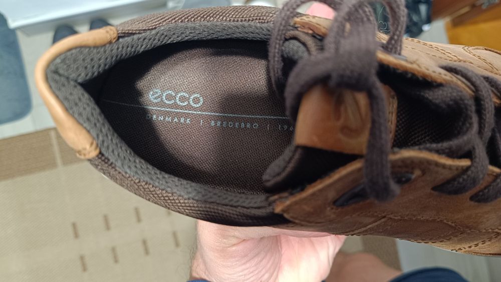 Pantofi ECCO piele 43 ca noi preț 200 ron