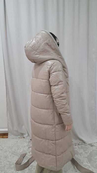 Пуховик  новый эко кожа наполнитель пух..стильный тёплый на размер М