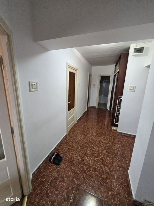 Apartament 3 camere, 2 bai, centrala proprie, Complexul Studentesc