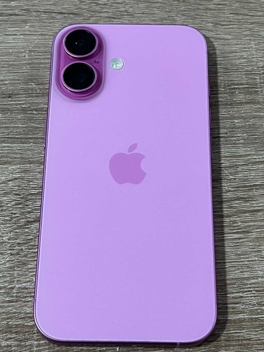 iPhone 16 256 GB 100% Battery