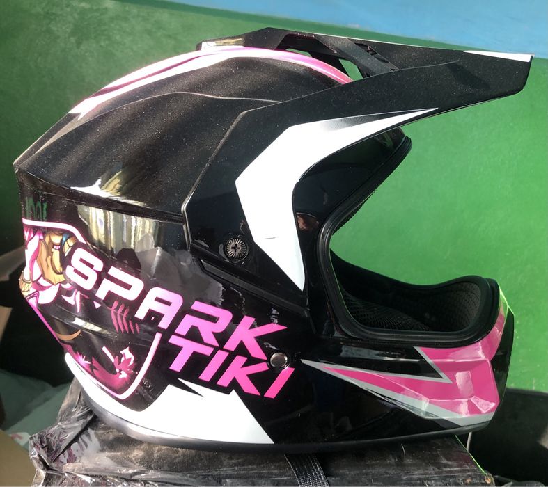 casti moto diferite marimi