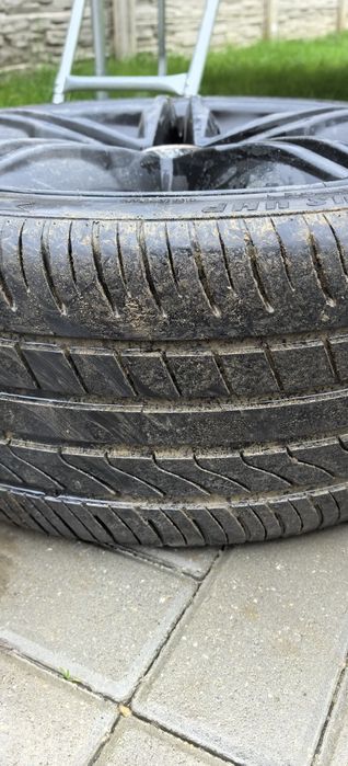 Vand jante R18 folosite pe un passat b8