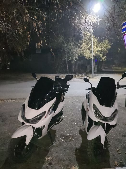 Макси скутер, мопед