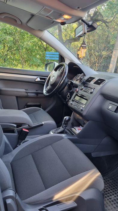 Vând Vw touran  1,6 tdi
