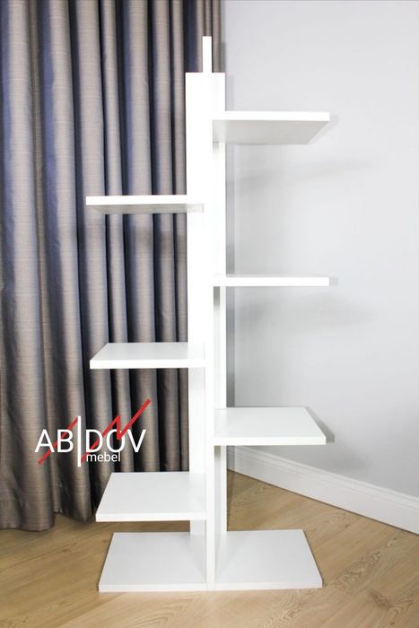 Стеллаж можно использовать как в детской комнате, так и в прихожей