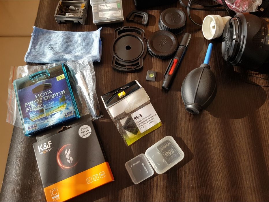 Фотоапарат Nikon D90 + Nikkor AF-S 16-85 mm