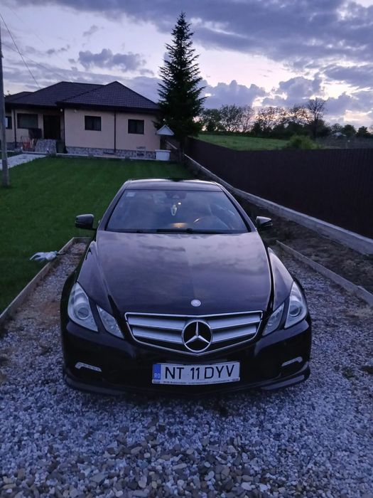 Mercedes-Benz E Mercedes-Benz E 220 CD AMG – km reali 162 de mii . Cauciucuri noi .Mas