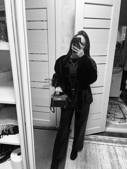 продам Шубу 42-44размер